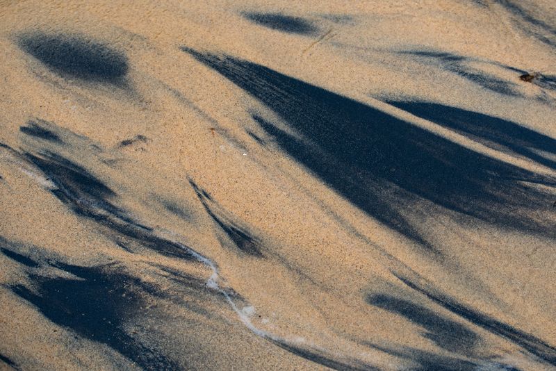 Traces de sable sur la plage de Saint Efflam à Plestin les Grèves